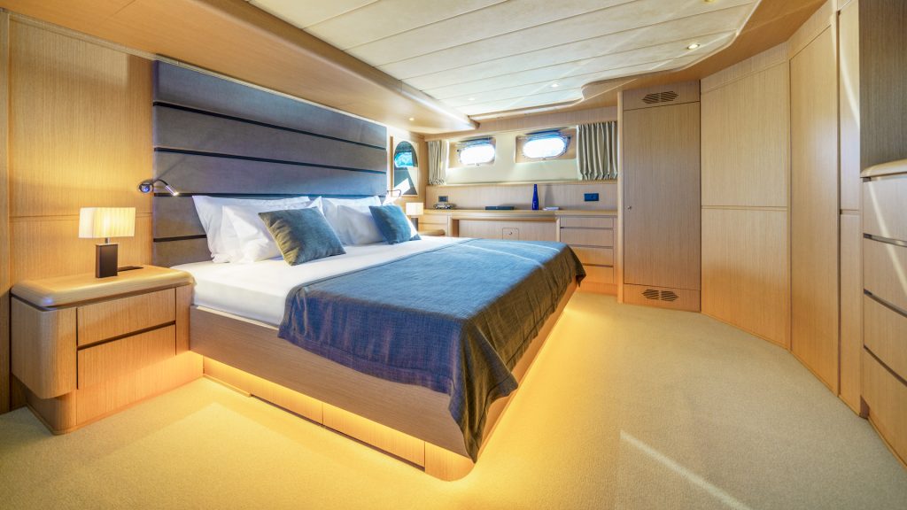 Yacht interior image