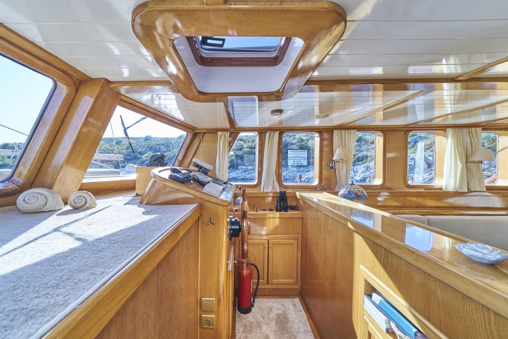 Yacht interior image