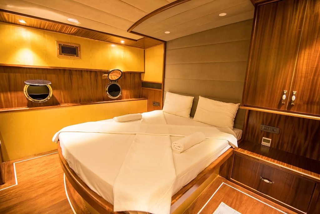 Yacht interior image