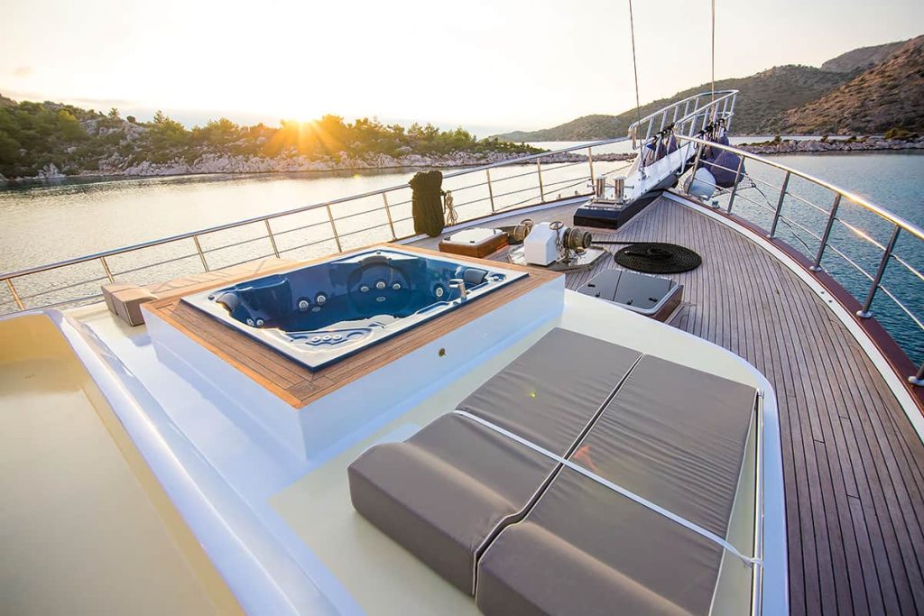 Yacht exterior image