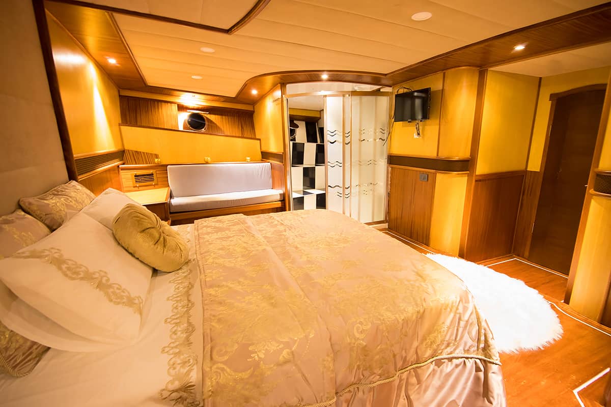 Yacht interior image