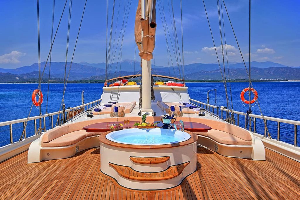 Yacht exterior image