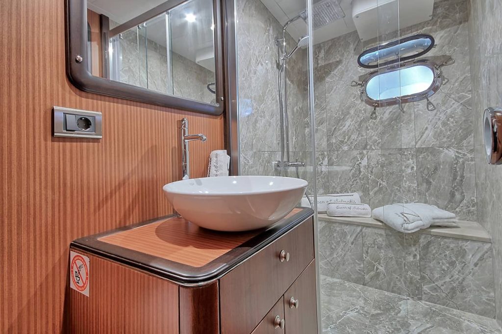 Yacht interior image