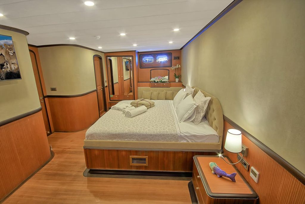 Yacht interior image