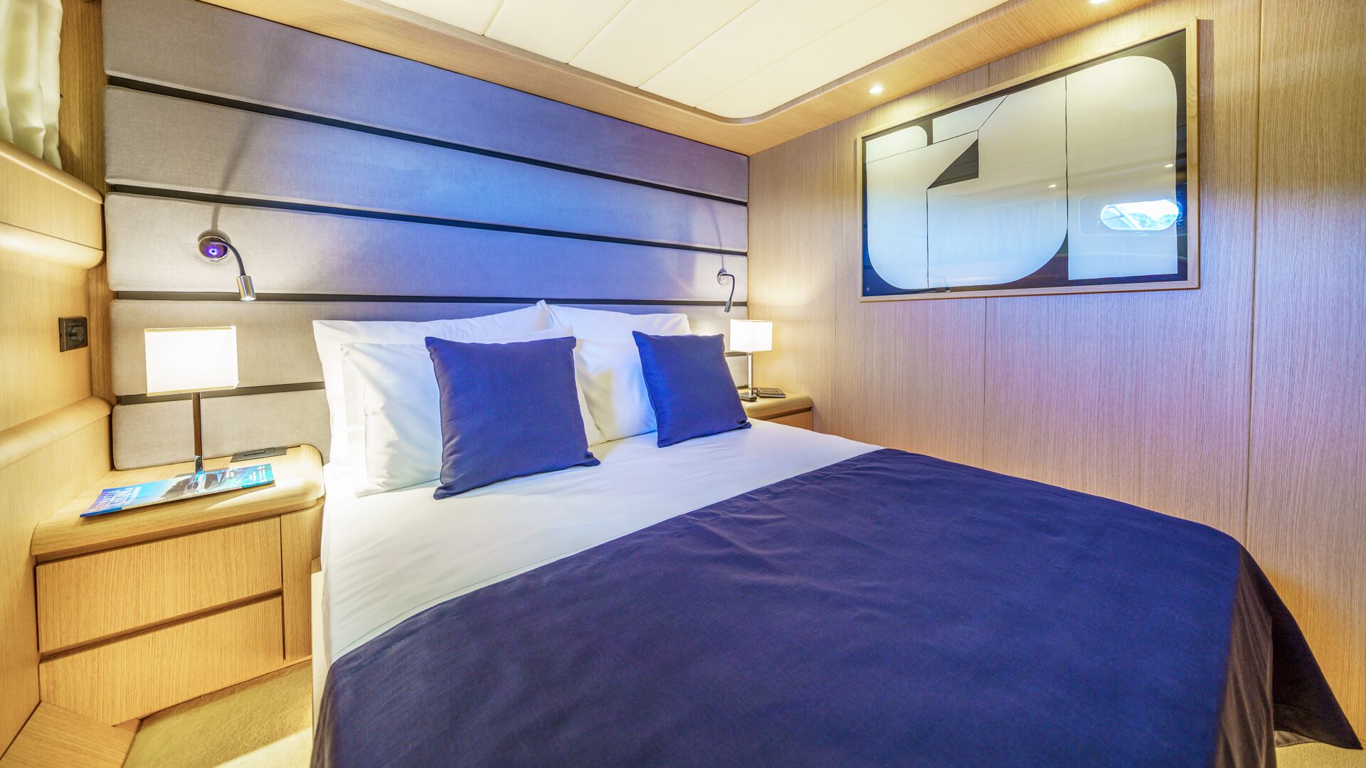 Yacht interior image