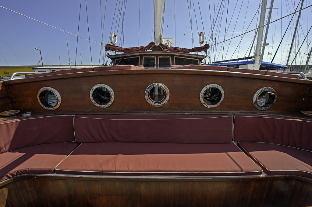 Yacht exterior image