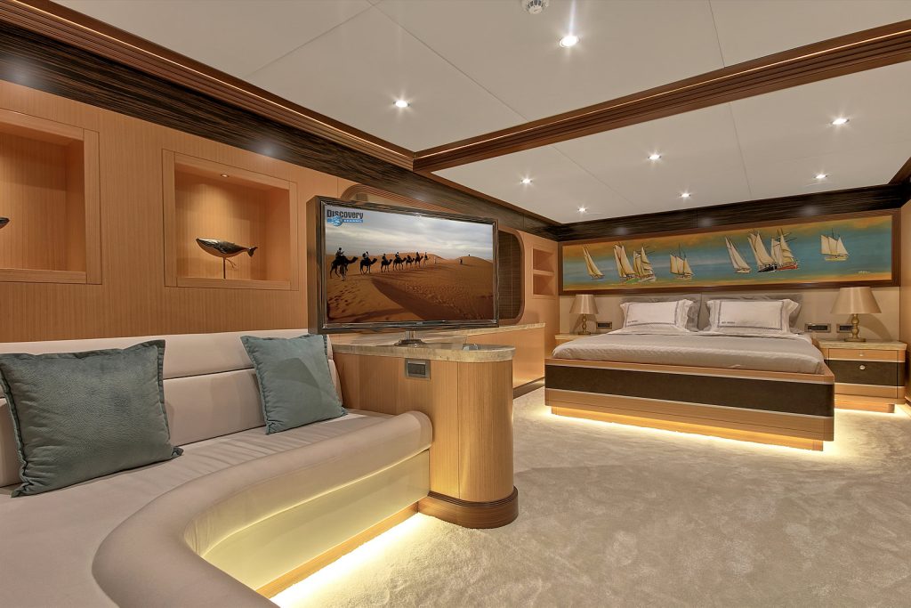 Yacht interior image