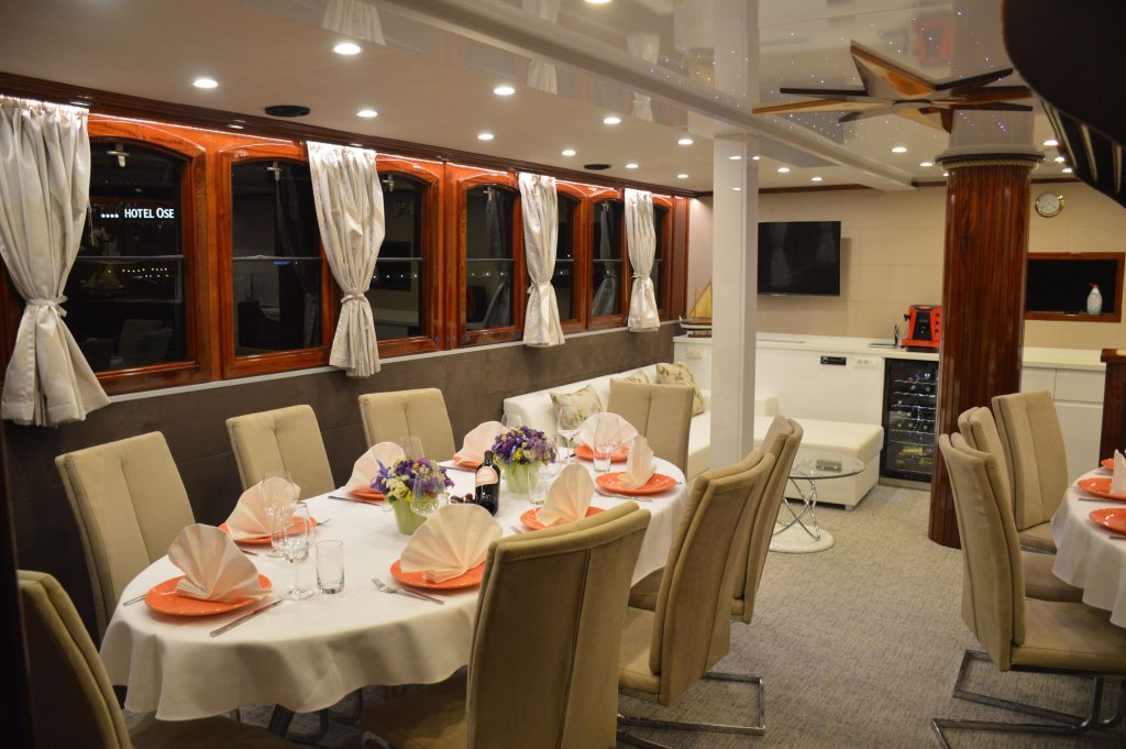 Yacht interior image