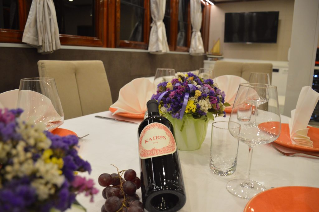 Yacht interior image