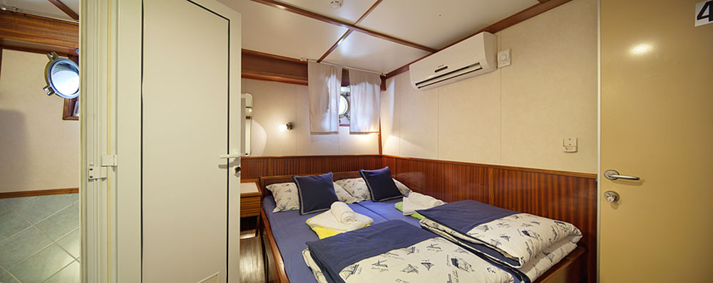 Yacht interior image