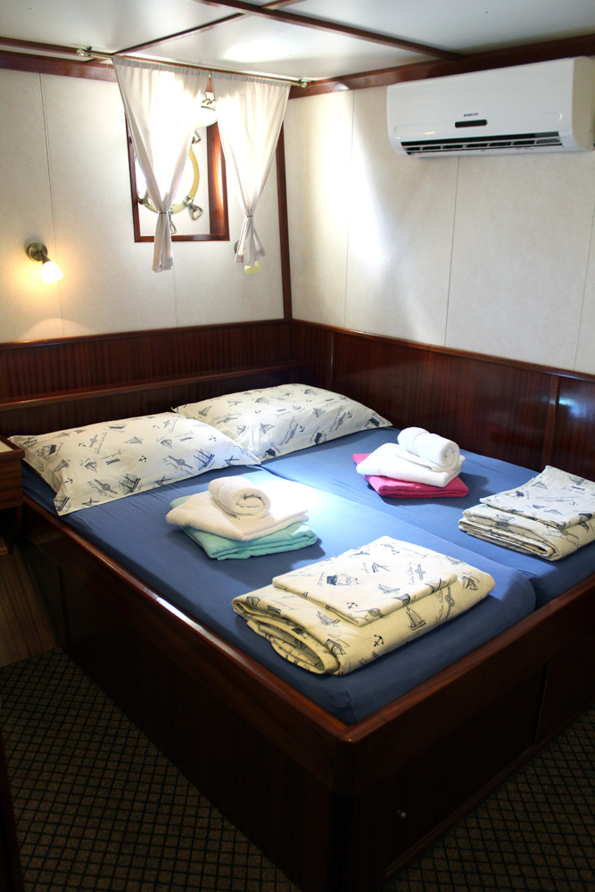 Yacht interior image