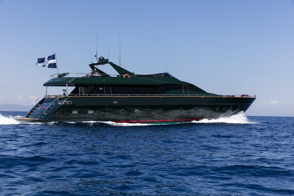 Yacht exterior image