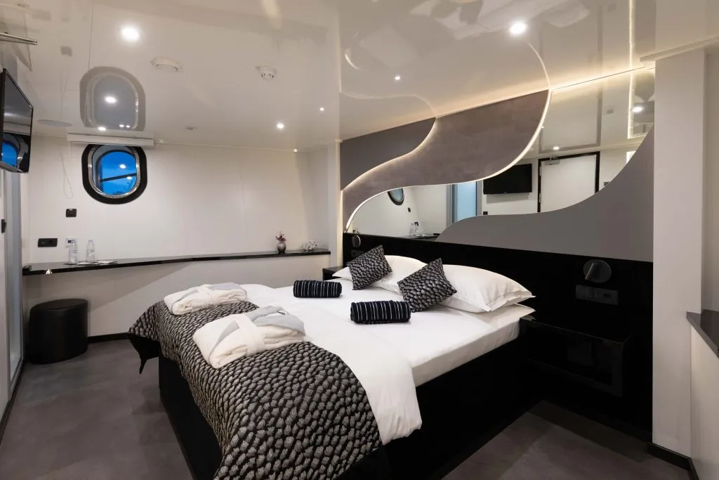 Yacht interior image