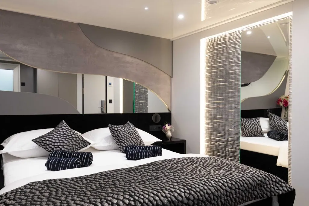 Yacht interior image