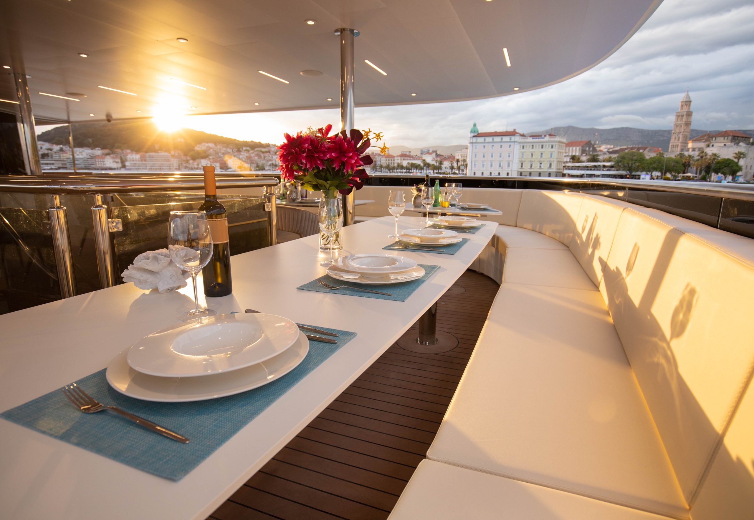 Yacht exterior image