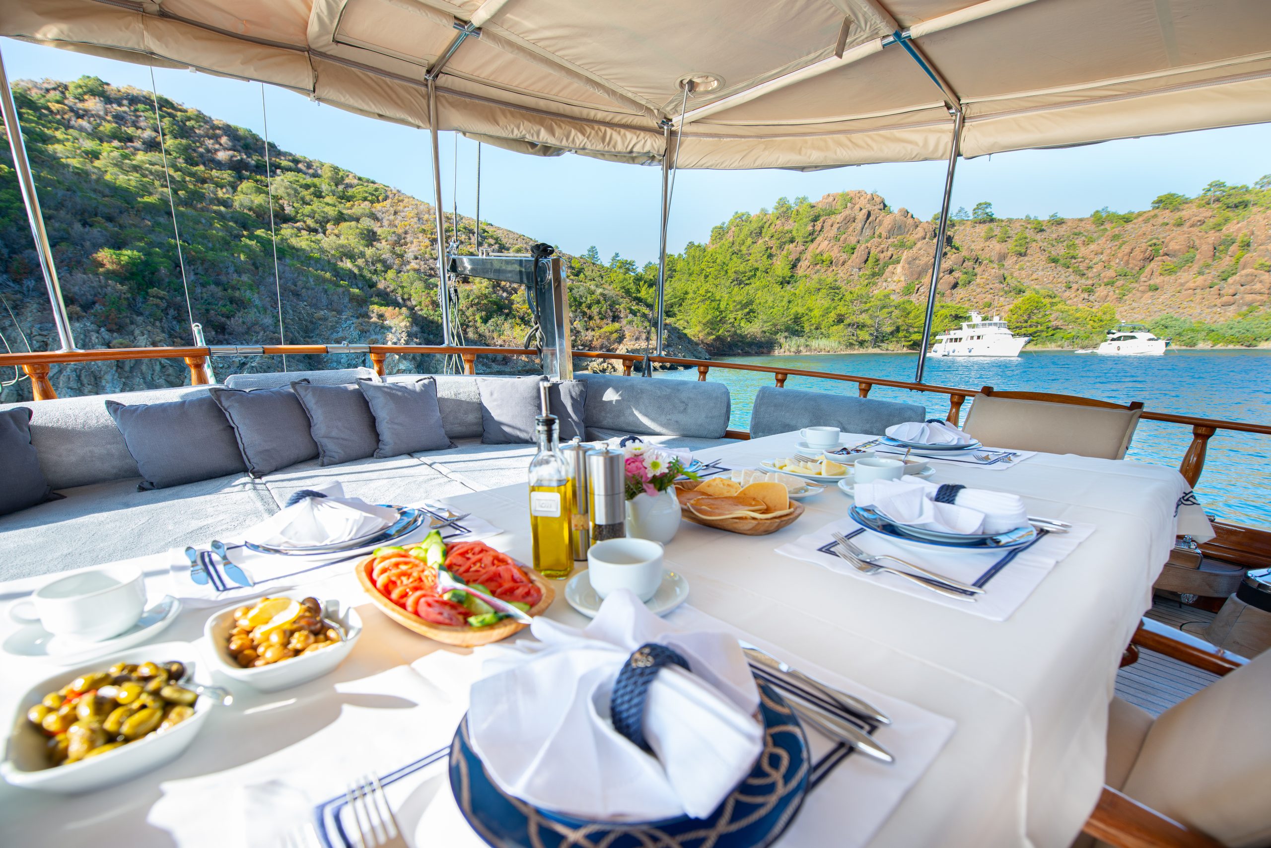 Yacht exterior image