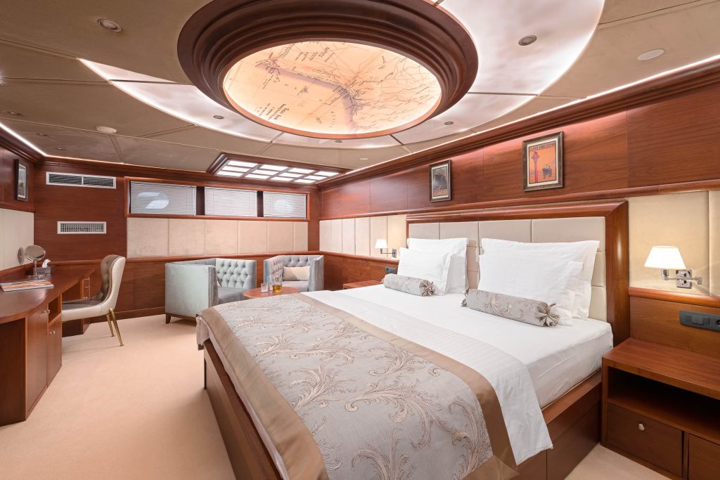 Yacht interior image