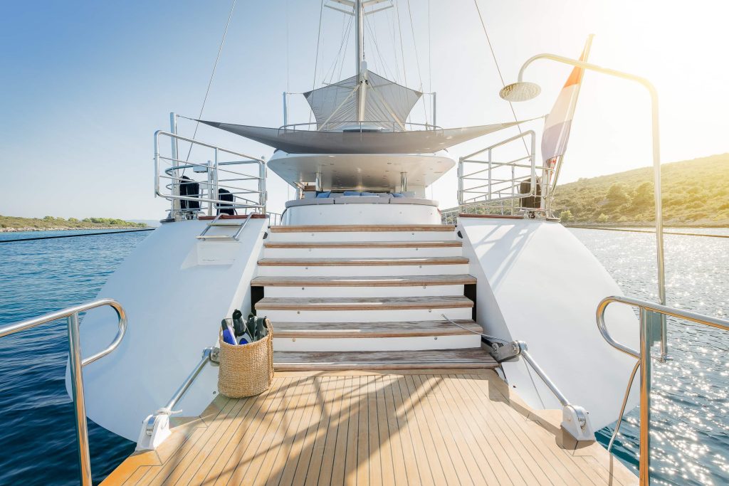 Yacht exterior image