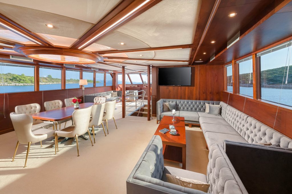 Yacht interior image