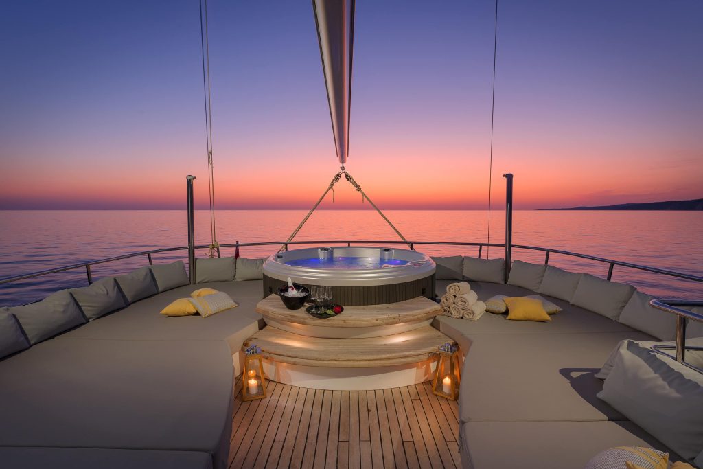 Yacht exterior image