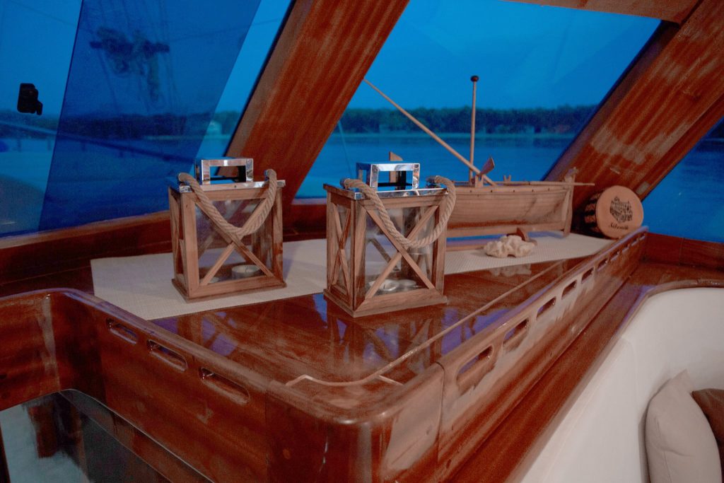 Yacht interior image