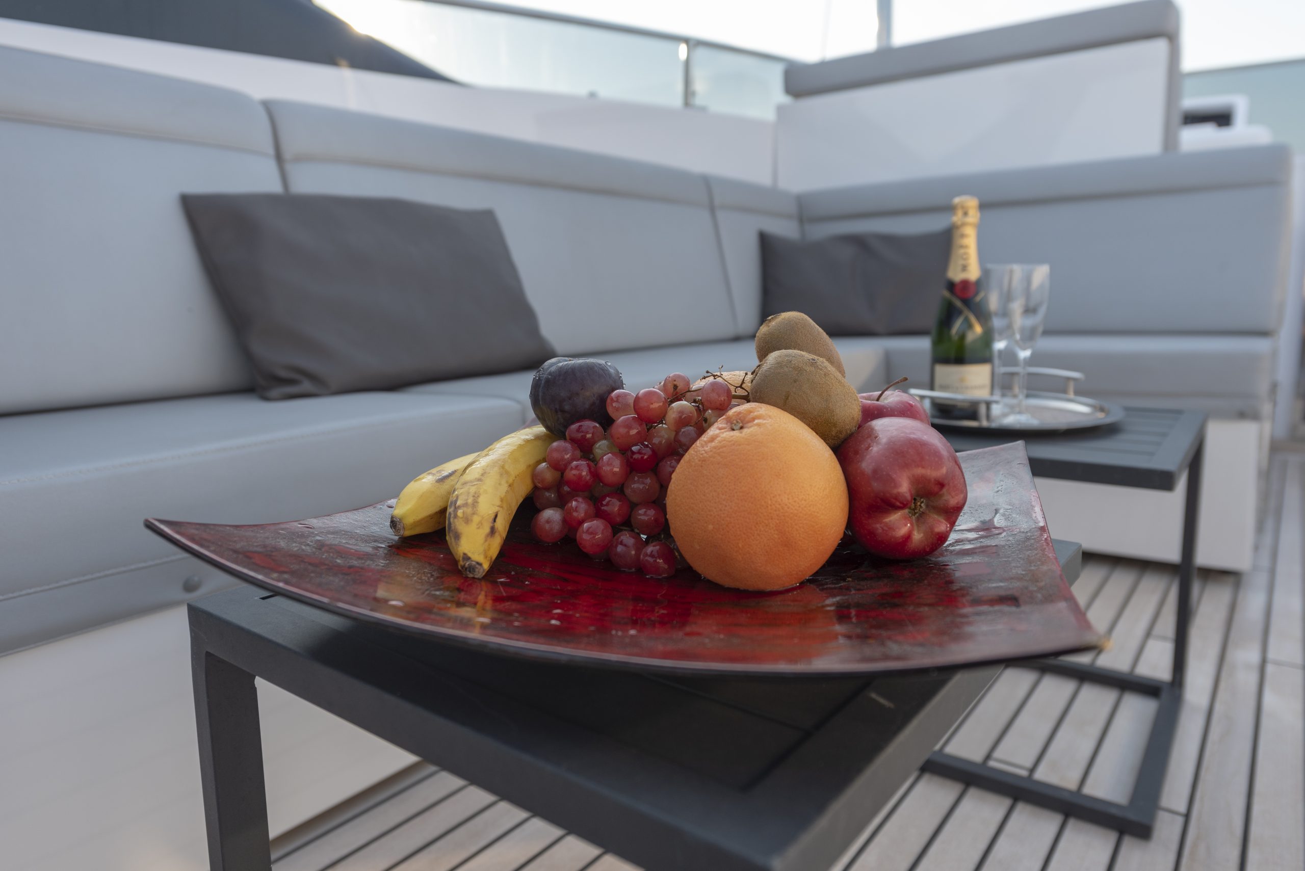 Yacht exterior image