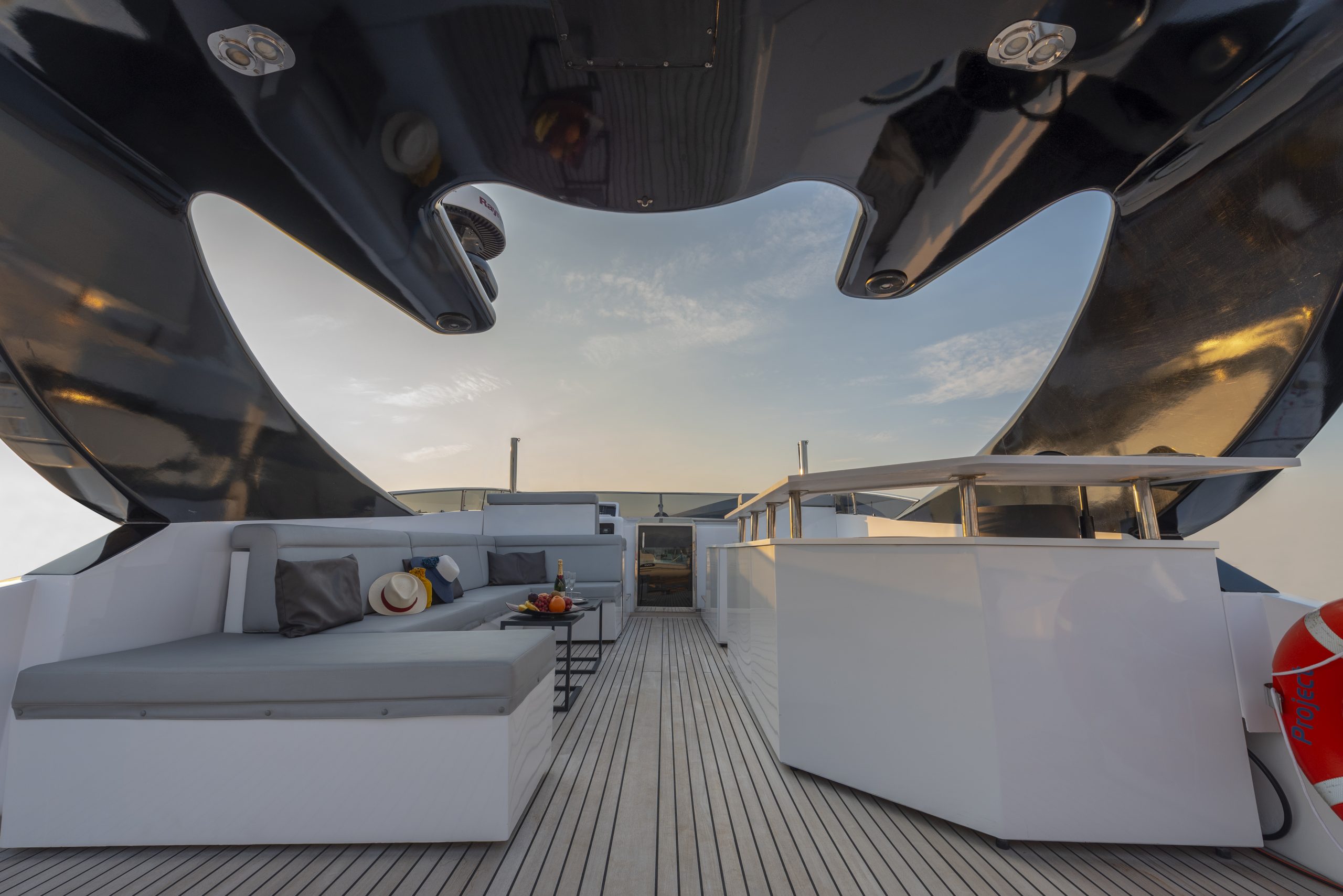 Yacht exterior image