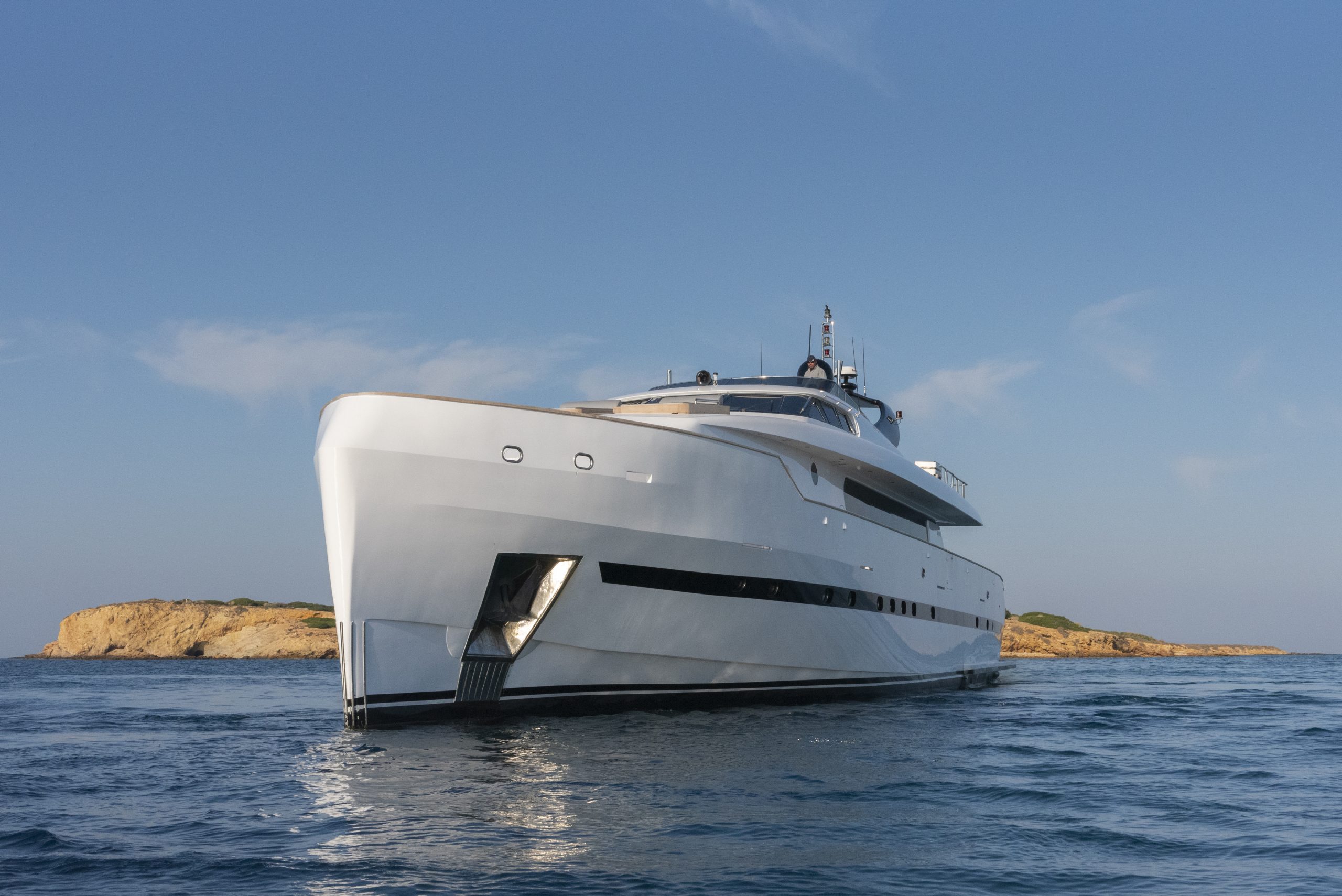 Yacht exterior image