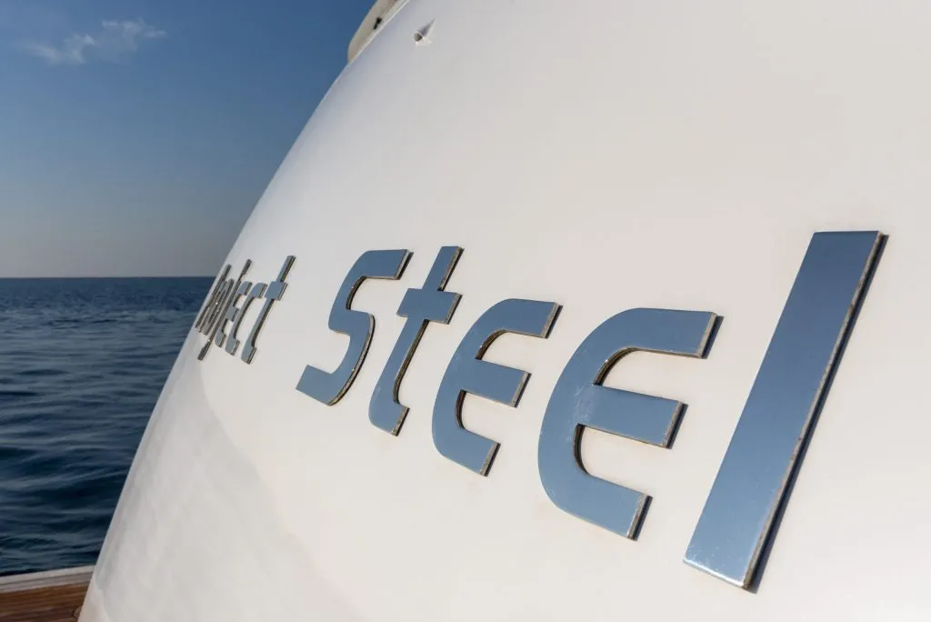 Yacht exterior image