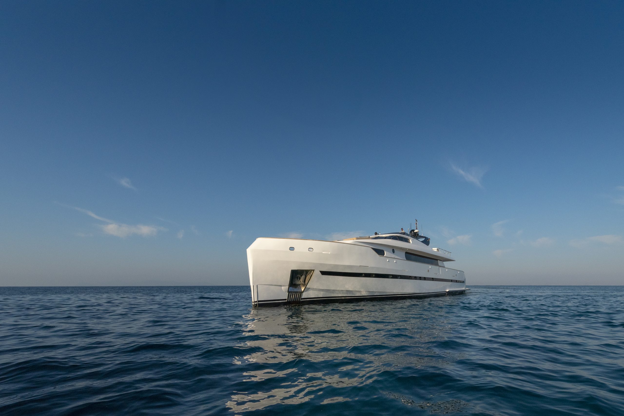Yacht exterior image