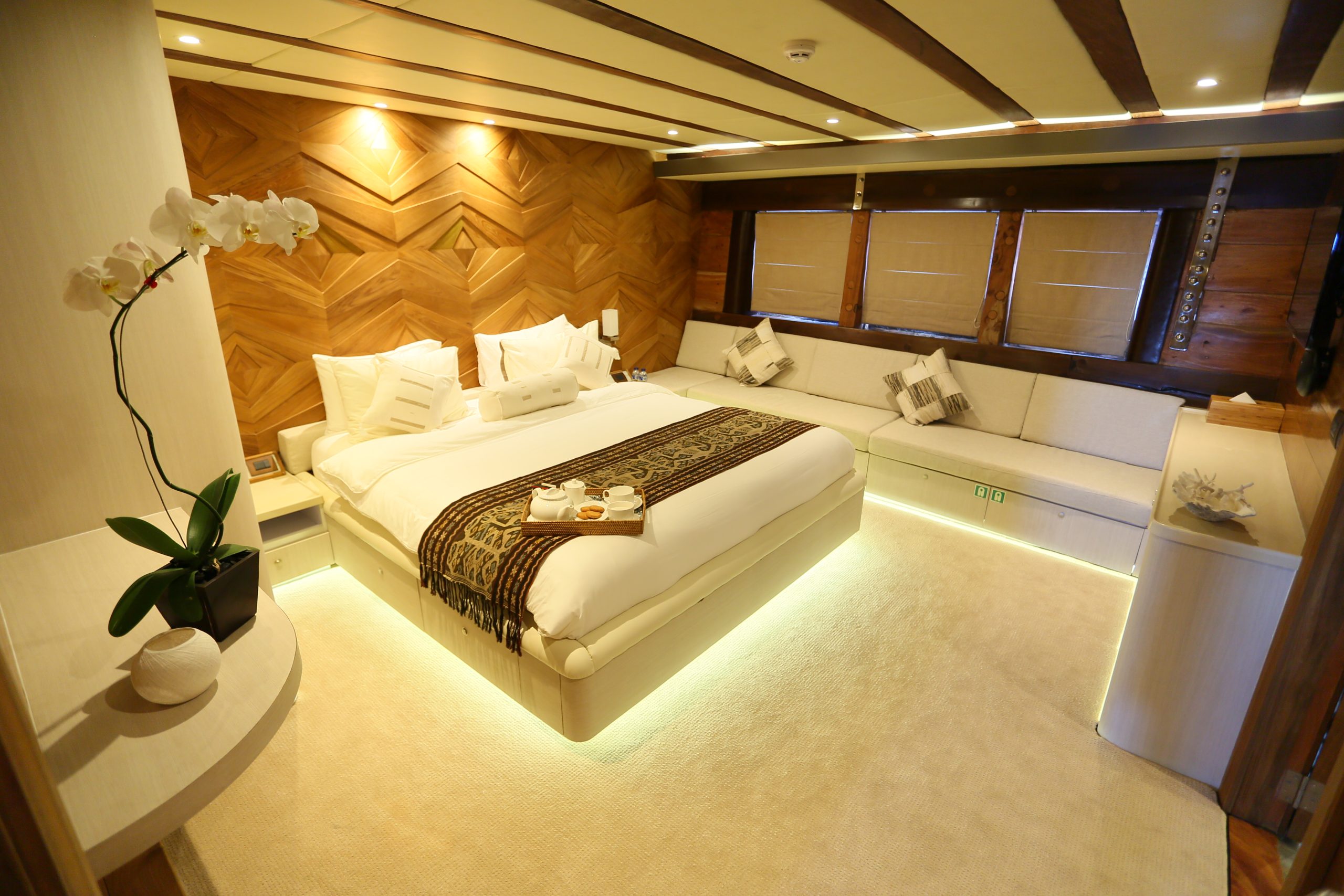 Yacht interior image