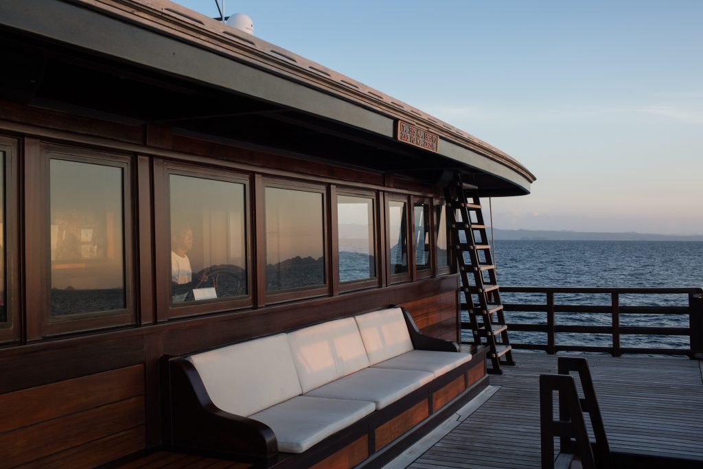 Yacht exterior image