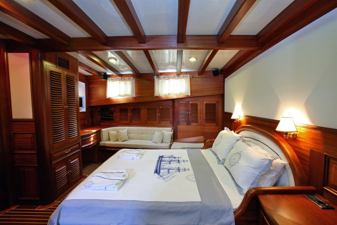 Yacht interior image