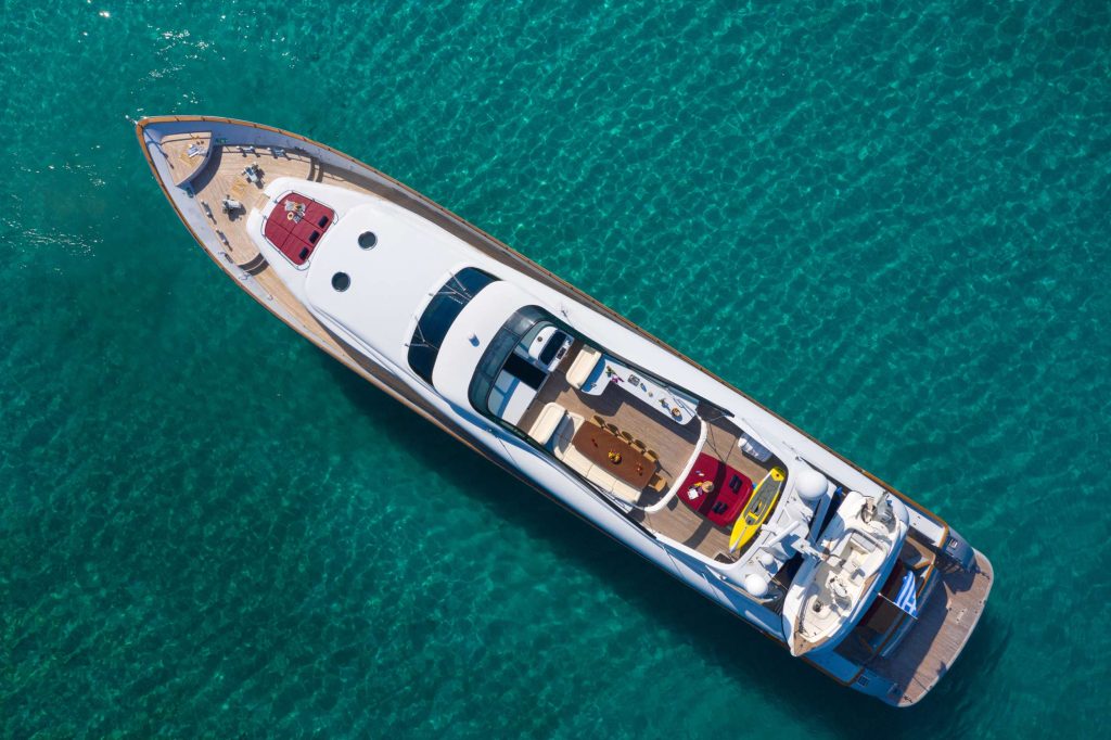Yacht exterior image