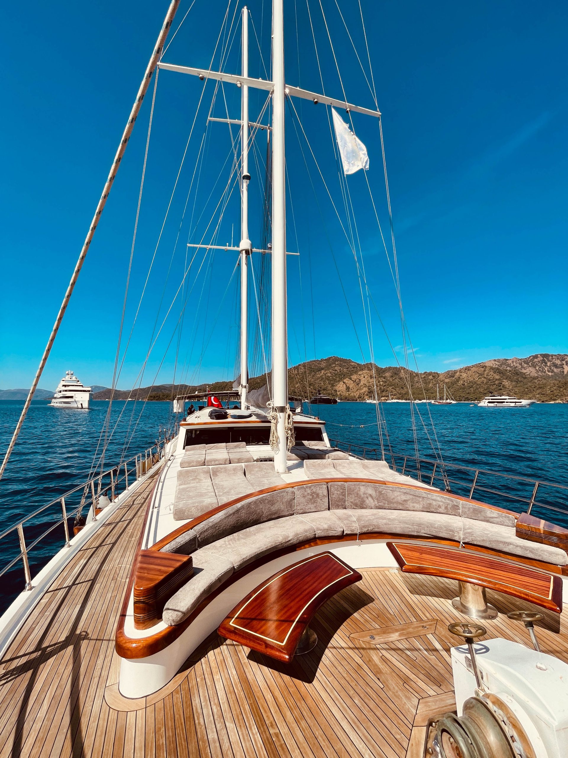 Yacht exterior image
