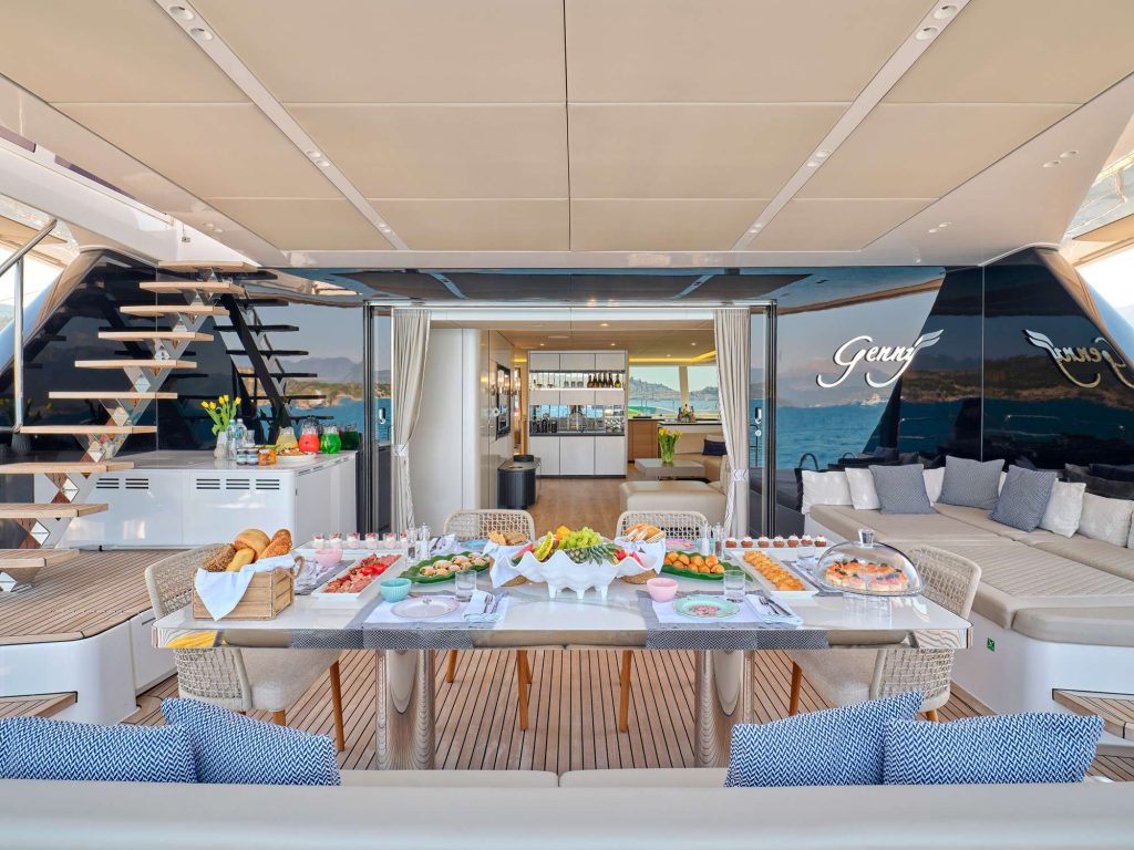 Yacht exterior image