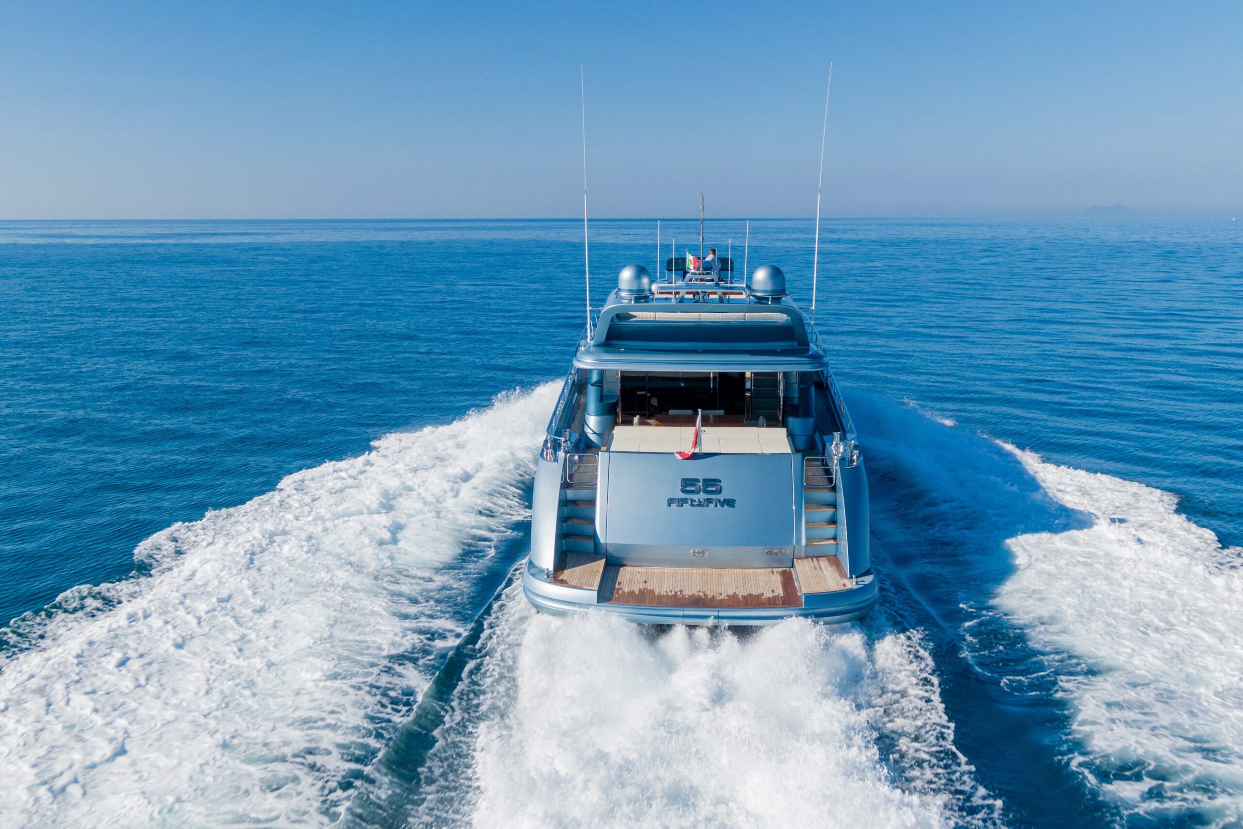 55 FIFTYFIVE Cruising