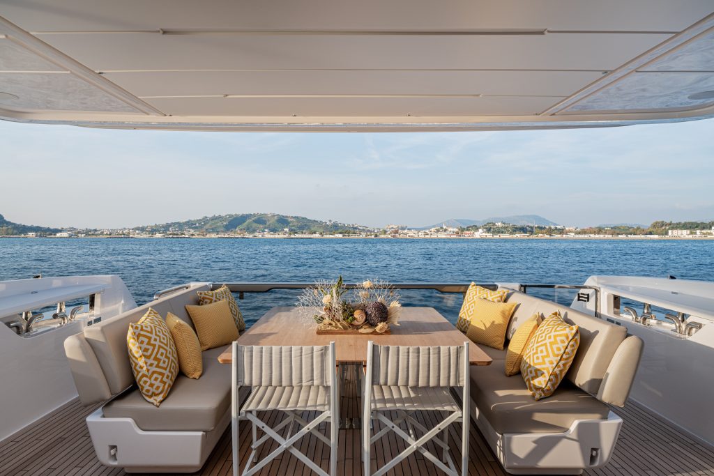 Yacht exterior image