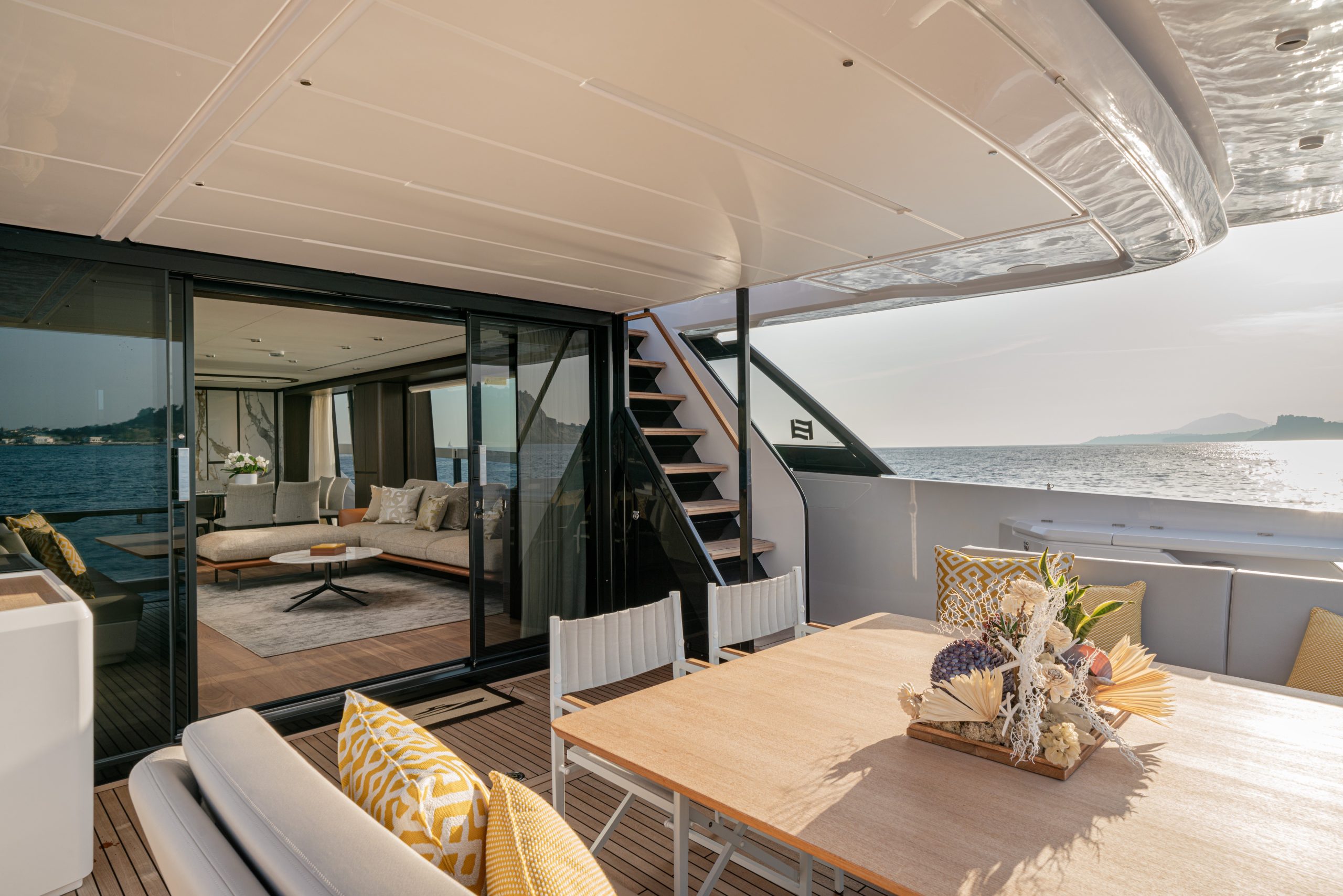 Yacht exterior image