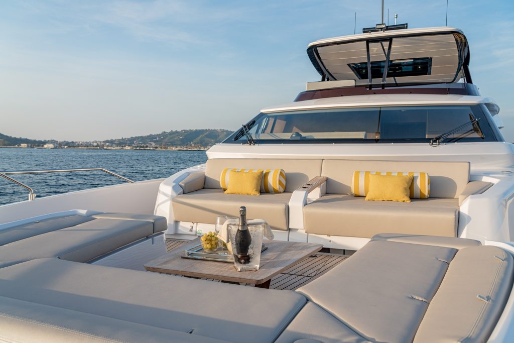 Yacht exterior image