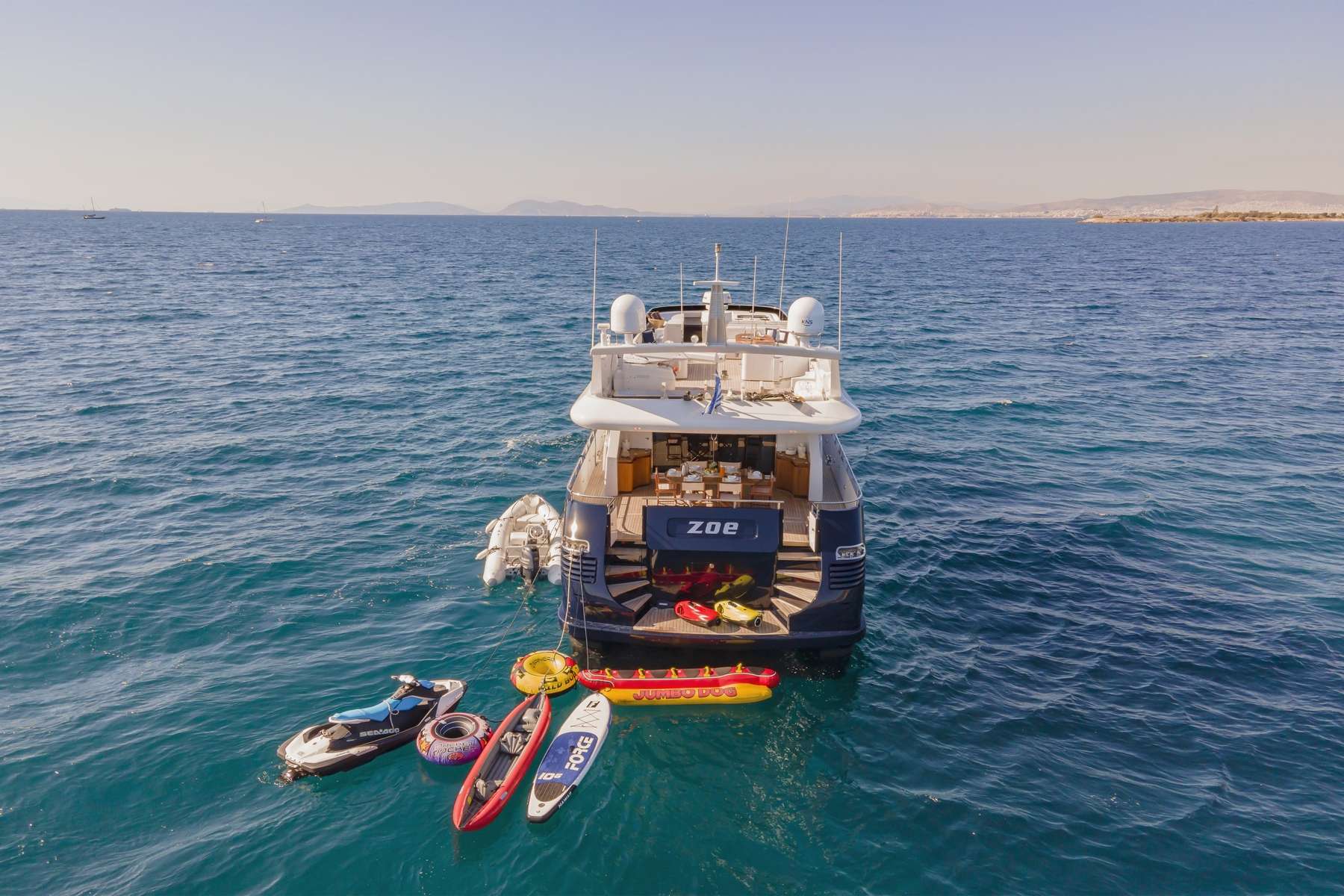 Yacht exterior image