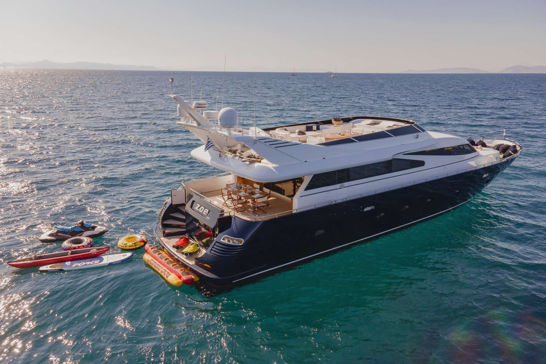 Yacht exterior image