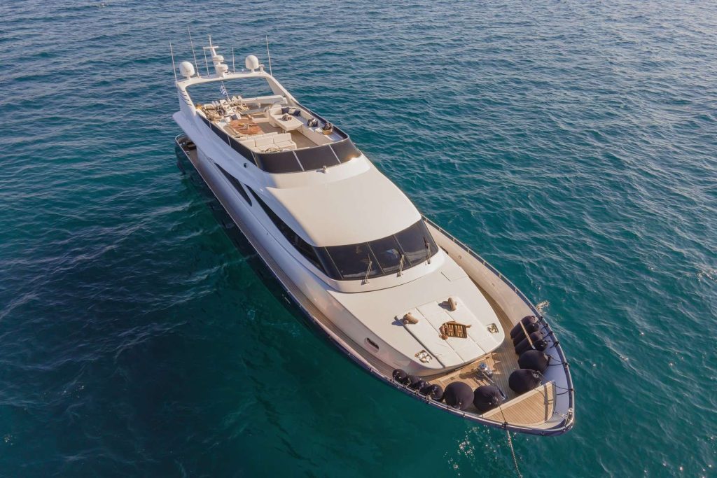 Yacht exterior image