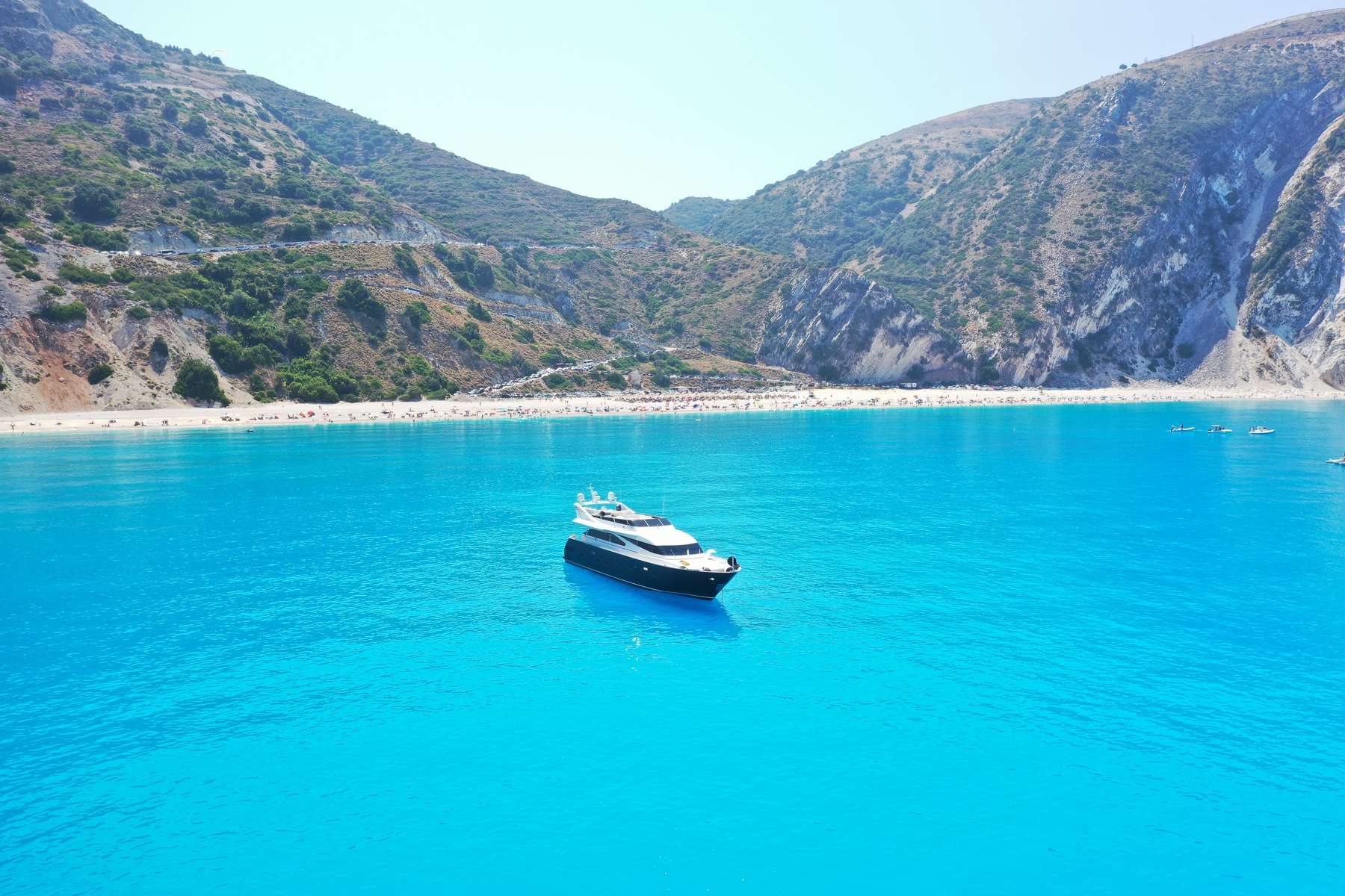 Yacht exterior image