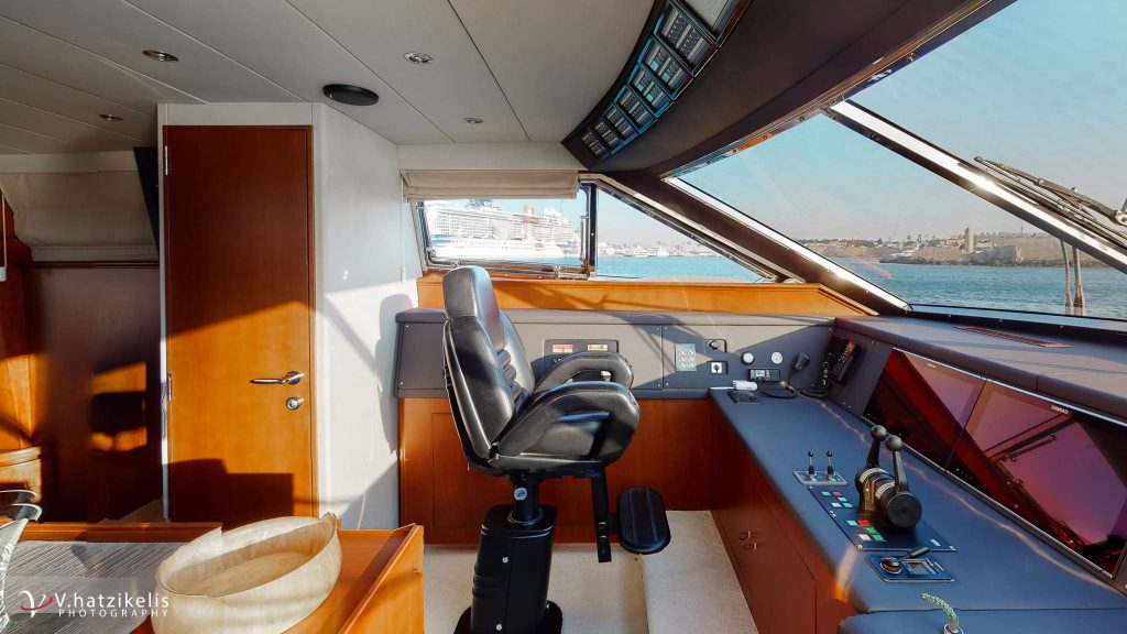 Yacht interior image