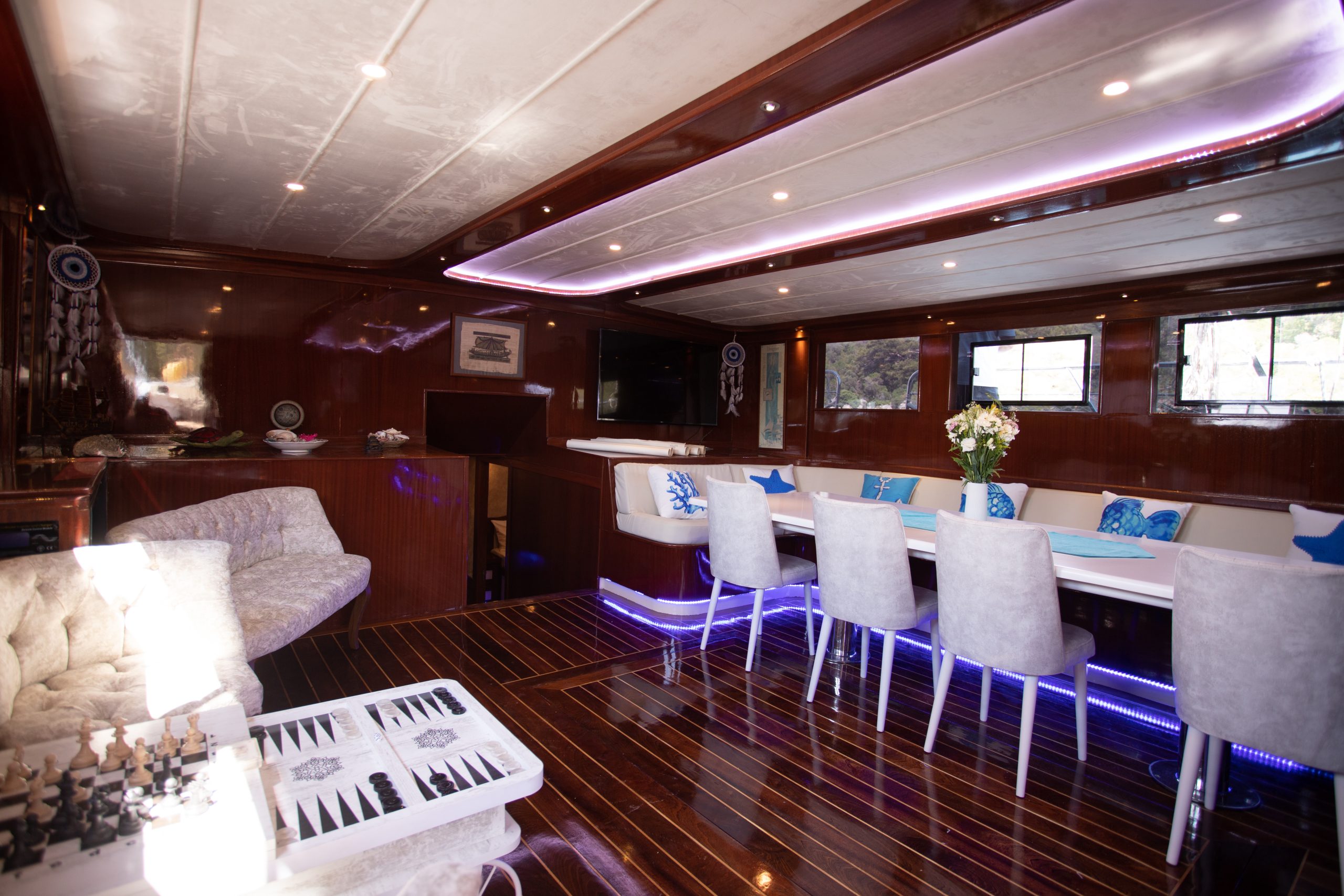 Yacht interior image