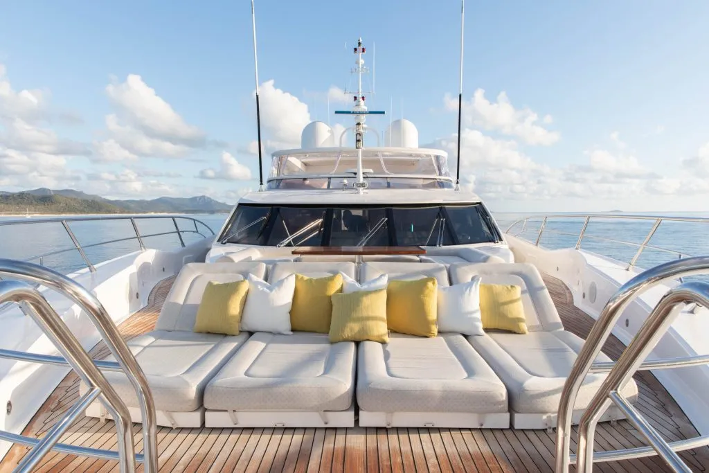 Yacht exterior image