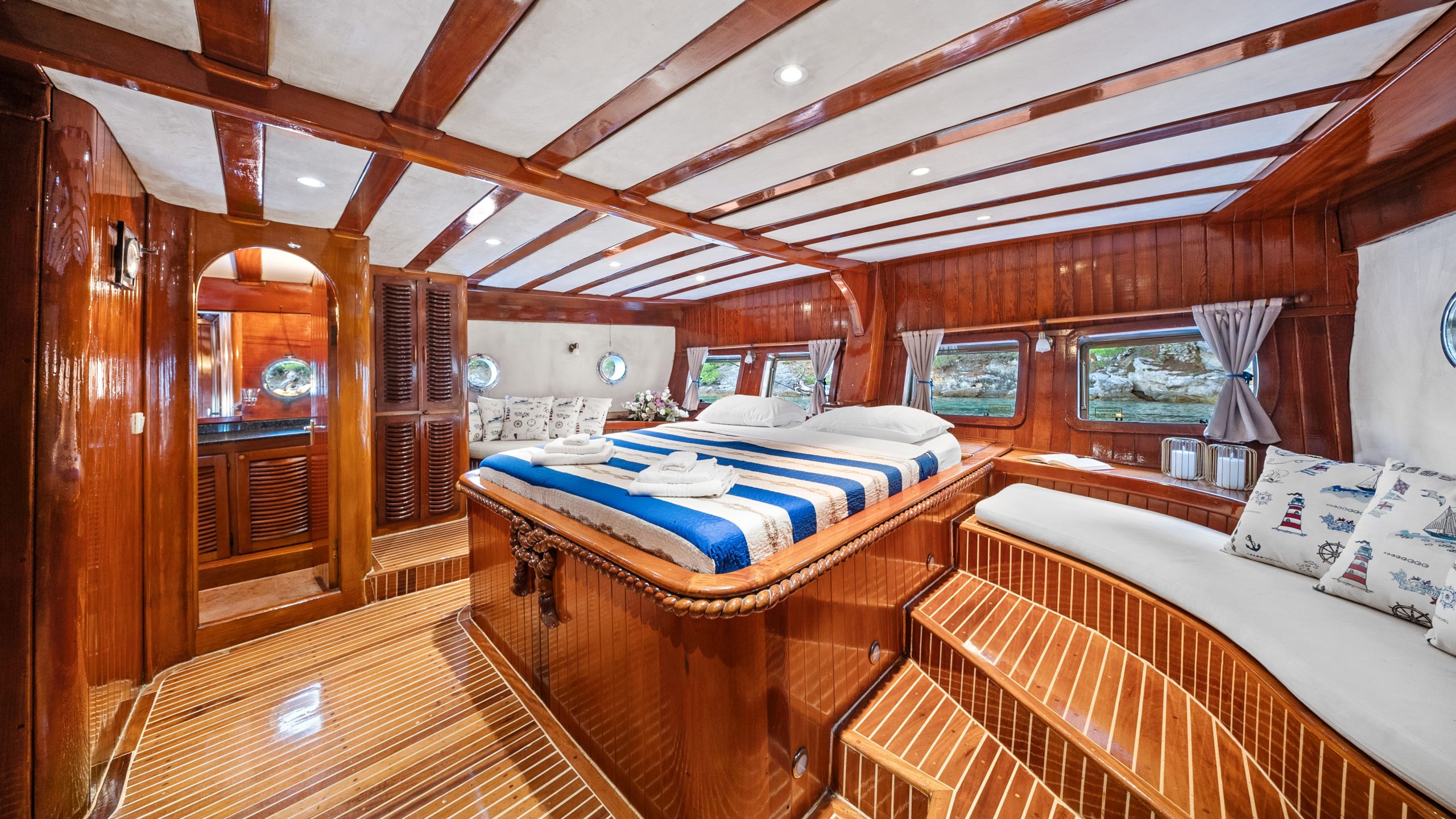 Yacht interior image