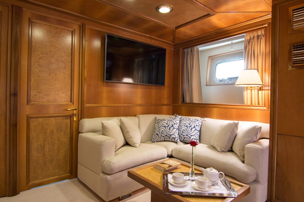 Yacht interior image