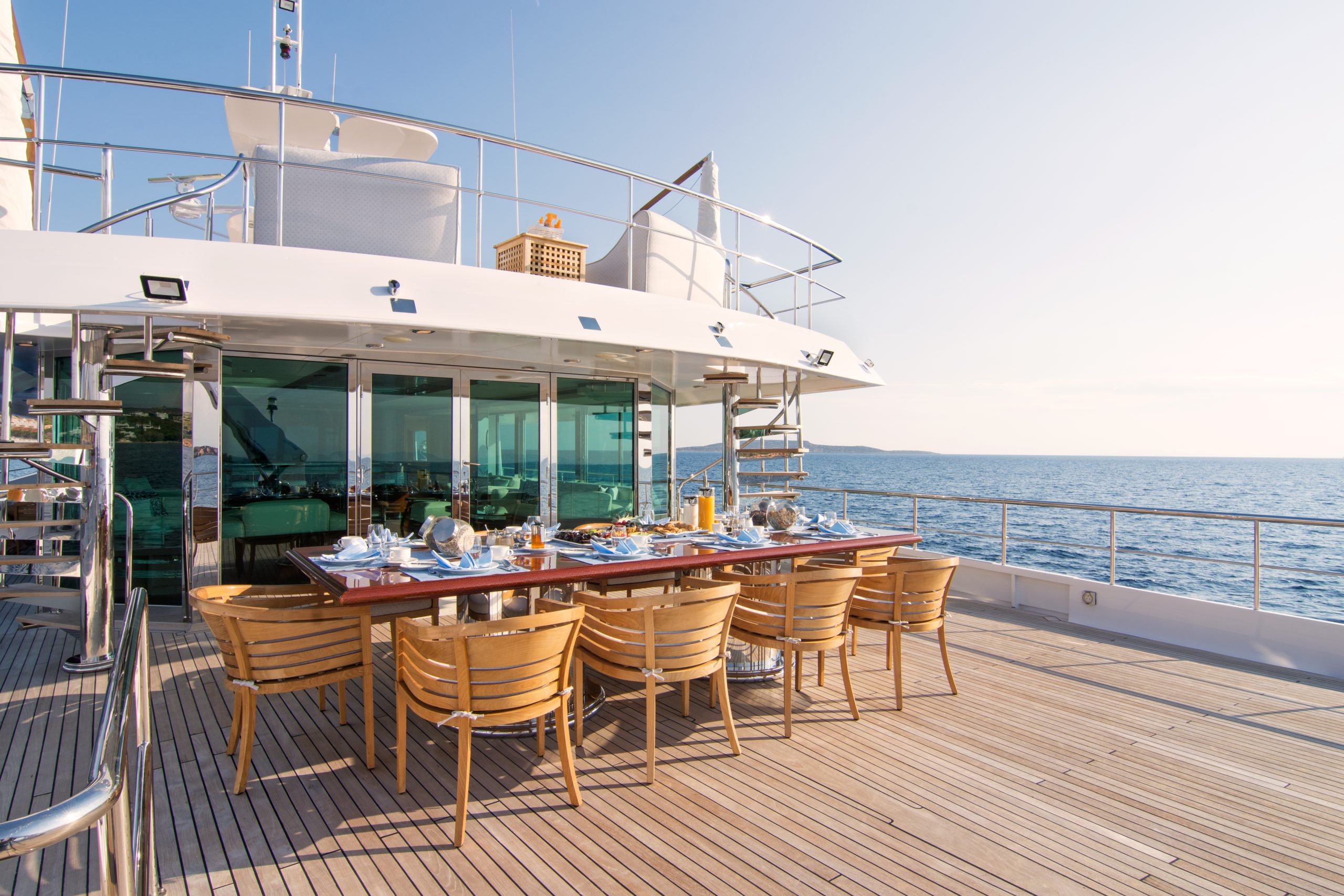 Yacht exterior image